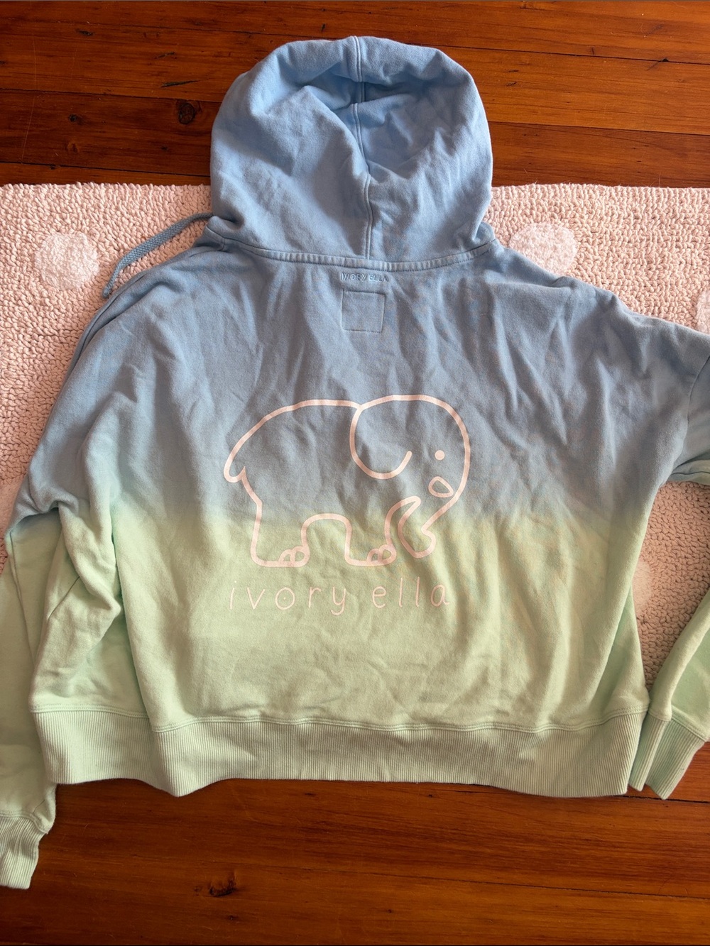 Ivory Ella Set - Picture 2 of 12